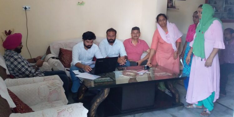 ਪਿੰਡ ਬਰਨਾਲਾ ਵਿਖੇ ਪ੍ਰਧਾਨ ਮੰਤਰੀ ਸਰਮ ਯੋਗੀ ਮਾਨਧਨ ਯੋਜਨਾ ਦਾ ਕੈਂਪ ਲਗਾਇਆ ਗਿਆ ।