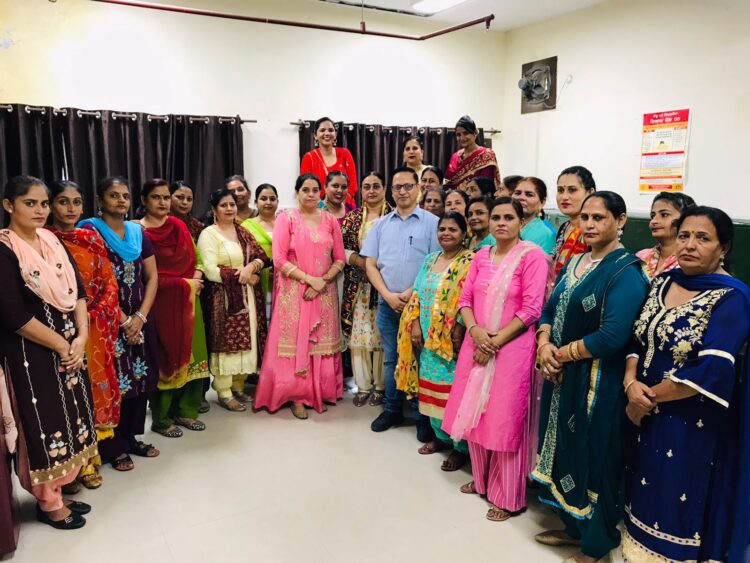 ਮਾਤਾ ਸੁਲੱਖਣੀ ਸਿਵਲ ਹਸਪਤਾਲ ਬਟਾਲਾ ਵਿੱਚ ਮਨਾਇਆ ਗਿਆ ਤੀਆਂ ਦਾ ਤਿਉਹਾਰ