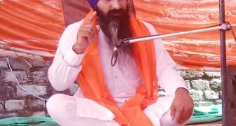 ਸ੍ਰੋਮਣੀ ਗੁਰਦੁਆਰਾ ਪ੍ਰਬੰਧਕ ਕਮੇਟੀ (ਧਰਮ ਪ੍ਰਚਾਰ ਕਮੇਟੀ )ਵਲੋਂ ਪਿੰਡ ਸਾਧੁਚਕ ਵਿਖੇ ਗੁਰਮਤਿ ਸਮਾਗਮ ਕਰਵਾਇਆ ਜਾ ਰਿਹਾ ਹੈ ।