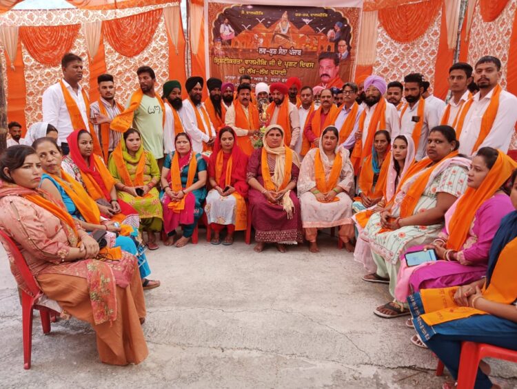 ਭਗਵਾਨ ਵਾਲਮੀਕਿ ਜੀ ਦਾ ਪ੍ਰਗਟ ਦਿਵਸ ਭਗਵਾਨ ਵਾਲਮੀਕਿ ਮੰਦਿਰ ਅੱਚਲੀ ਗੇਟ ਵਿੱਖੇ ਬਹੁਤ ਹੀ ਸ਼ਰਧਾ ਅਤੇ ਭਾਵਨਾ ਦੇ ਨਾਲ ਮਨਾਇਆ ਗਿਆ