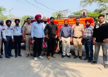 ਦੀਵਾਲੀ ਦੇ ਤਿਉਹਾਰ ਨੂੰ ਲੈ ਕੇ ਕਾਰਪੋਰੇਸ਼ਨ ਕਮੇਟੀ ਵੱਲੋਂ ਕੱਢਿਆ ਗਿਆ ਰੋਡ ਮਾਰਚ