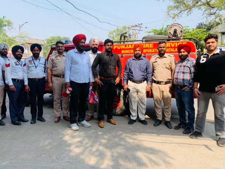 ਦੀਵਾਲੀ ਦੇ ਤਿਉਹਾਰ ਨੂੰ ਲੈ ਕੇ ਕਾਰਪੋਰੇਸ਼ਨ ਕਮੇਟੀ ਵੱਲੋਂ ਕੱਢਿਆ ਗਿਆ ਰੋਡ ਮਾਰਚ