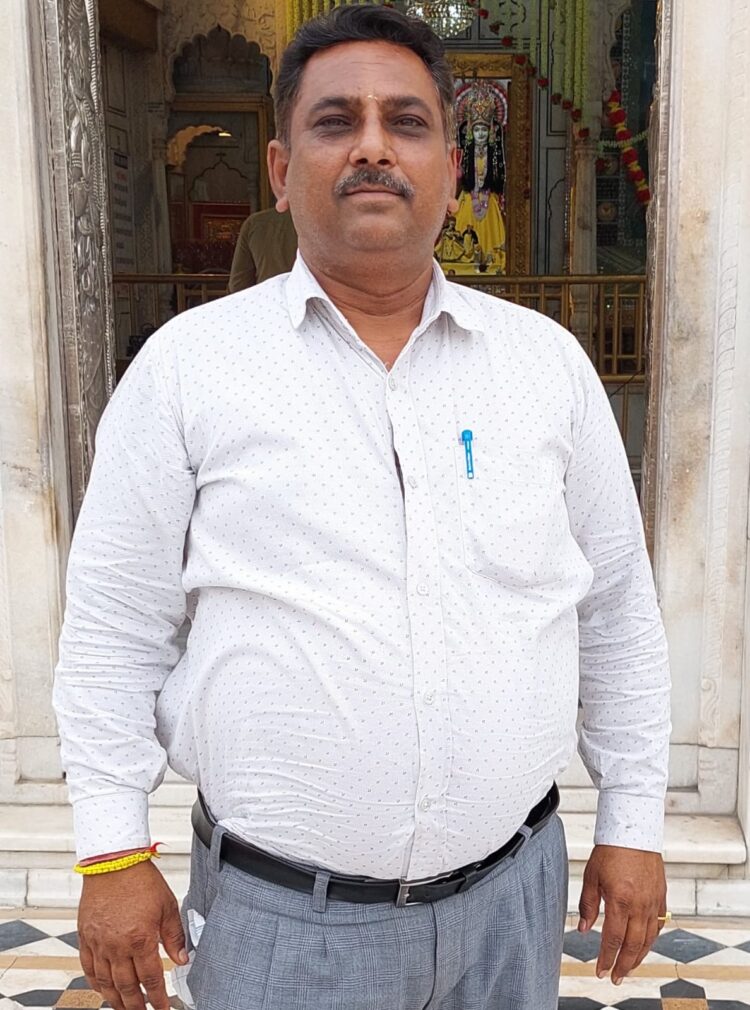 ਕਨੂੰਨ ਵਿਵਸਥਾ ਬਿਲਕੁਲ ਖ਼ਤਮ ਹੋ ਚੁਕੀ ਹੈਕੀ ਕੁਝ ਕਹਿਣਾ ਹੈ ਸ਼ਿਵ ਸੈਨਾ ਸਮਾਜਵਾਦੀ ਸ਼ਿਵ ਸੈਨਾ ਆਗੂ ਦਾ