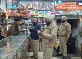 ਥਾਣਾ ਭੈਣੀ ਮੀਆਂ ਖਾਂ ਦੀ ਪੁਲਿਸ ਵੱਲੋਂ ਡੋਰ ਵੇਚਣ ਵਾਲੀਆਂ ਦੁਕਾਨਾਂ ਤੇ ਕੀਤੀ ਗਈ ਛਾਪੇਮਾਰੀ, ਚਾਇਨਾ ਦੀ ਡੋਰ ਵੇਚਣ ਵਾਲਿਆਂ ਤੇ ਹੋਵੇਗੀ ਸਖਤ ਕਾਨੂੰਨੀ ਕਾਰਵਾਈ ! ਐਸ ਐਚ ਓ ਸੁਦੇਸ਼ ਕੁਮਾਰ ਸ਼ਰਮਾ