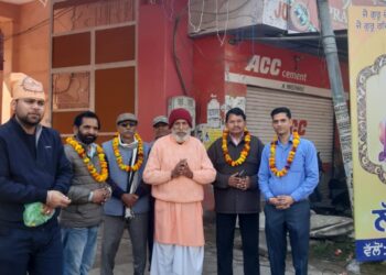 श्री अमर गिरी संन्यास आश्रम तिब्बडी रोड गुरदासपुर में श्री गुरु रविदास महाराज जी का जन्म दिन मनाया गया