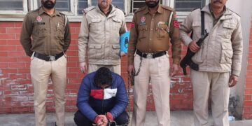 पांच पशुओं सहित एक व्यक्ति को ग्रिफ्तार कर पशु तस्करी का मामला दर्ज किया।