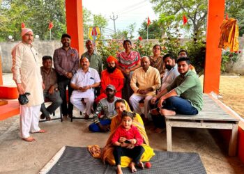 हनुमान मंदिर तिब्ड़ी रोड भुल्ले चक में रामनवमी के शुभ अवसर पर ध्वजारोहण किया गया