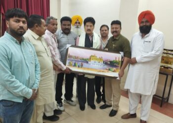 इलाके कि हर भाई बहन के साथ उसके दुख सुख में शामिल हैं । स्वर्ण सिंह सलारिया