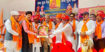 पूज्य बाबा नाभा दास जी के जन्मदिन के उपलक्ष में एक विशाल शोभायात्रा का आयोजन किया गया।
