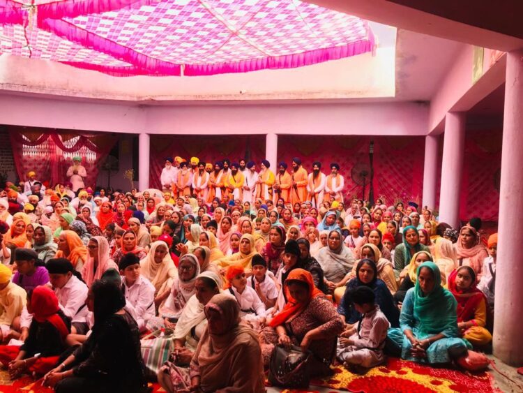 ਗੁਰਦੁਆਰਾ ਟਾਹਲੀ ਸਾਹਿਬ ਗਾਹਲੜੀ ਗੁਰਦਾਸਪੁਰ ਵਿਜੇ ਅਜ ਅੰਮ੍ਰਿਤ ਸੰਚਾਰ ਕਰਵਾਇਆ