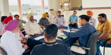 ਡਿਪਟੀ ਕਮਿਸ਼ਨਰ ਡਾ. ਹਿਮਾਂਸ਼ੂ ਅਗਰਵਾਲ ਵੱਲੋਂ ਗੁਰਦਾਸਪੁਰ ਦੇ ਬੱਸ ਸਟੈਂਡ ਦੀ ਉਸਾਰੀ ਦਾ ਜਾਇਜਾ