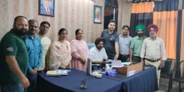 ਆਮ ਆਦਮੀ ਪਾਰਟੀ ਵੱਲੋਂ ਵੀ ਕੱਚੇ ਦਫਤਰੀ ਮੁਲਾਜ਼ਮਾਂ ਨਾਲ ਧੋਖਾ