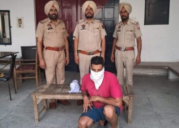 ਕੱਥੂਨੰਗਲ ਪੁਲਿਸ ਵੱਲੋਂ ਅਫੀਮ ਸਮੇਤ ਇਕ ਵਿਅਕਤੀ ਕਾਬੂ, ਮਾਮਲਾ ਦਰਜ #indiacrimenews #punjabpolice #amritsarpolice #kathunagalpolice