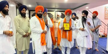 ਗੁਰਮਤਿ ਸਿਖਲਾਈ ਕੈਂਪ ਵਿਚ ਭਾਗ ਲੈਣ ਵਾਲੇ ਵਿਦਿਆਰਥੀਆ ਨੂੰ ਧਰਮ ਪ੍ਰਚਾਰ ਕਮੇਟੀ ਵਲੋ ਮੈਡਲ ਅਤੇ ਸਰਟੀਫਿਕੇਟ ਦੇ ਕੇ ਸਨਮਾਨਿਤ ਕੀਤਾ ਗਿਆ।