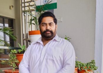 ब्रजमंडल यात्रा पर पथराव:40 गाड़ियां फूंकीं;