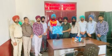 ਕੱਚੇ ਅਧਿਆਪਕਾਂ ਨੂੰ ਰੈਗੂਲਰ ਹੋਣ ਤੇ ਸਦਾਰੰਗ ਸਕੂਲ ਵਿਖੇ ਕੀਤਾ ਗਿਆ ਸਨਮਾਨਿਤ
