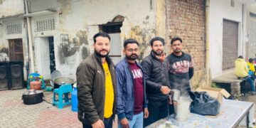छोटे साहिबजादों की लासानी शहादत को याद करते हुए दूध का लंगर लगाया