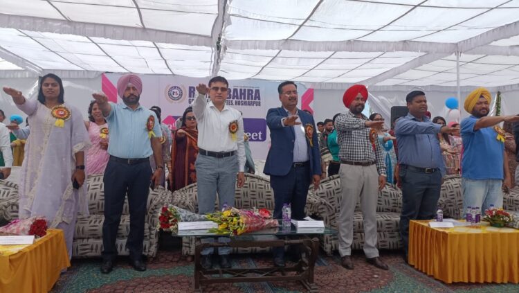 नौजवान अपने वोट के अधिकार का जरुर करें प्रयोगः ए.डी.सी राहुल चाबा