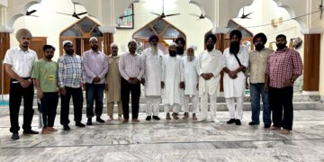 ਰਮਜਾਨ ਦੇ ਪਵਿੱਤਰ ਮਹੀਨੇ ਮੁਰਿੰਡੇ ਵਿੱਚ ਮੁਸਲਿਮ ਭਾਈਚਾਰੇ ਦੀ ਅਲਵਿਦਾ ਜੁੰਮਾ ਪਾਰਟੀ ਵਿੱਚ ਹਲਕਾ ਸ਼੍ਰੀ ਅਨੰਦਪੁਰ ਸਾਹਿਬ ਤੋਂ ਸ਼੍ਰੋਮਣੀ ਅਕਾਲੀ ਦਲ ਅੰਮ੍ਰਿਤਸਰ ਵੱਲੋਂ ਨਾਮਜਦ ਉਮੀਦਵਾਰ ਸਰਦਾਰ ਕੁਸ਼ਲ ਪਾਲ ਸਿੰਘ ਮਾਨ ਉਚੇਚੇ ਤੌਰ ‘ਤੇ ਪਹੁੰਚੇ ਅਤੇ ਮੁਸਲਿਮ ਵੀਰਾਂ ਦਾ ਆਪ ਰੋਜਾ ਖੁਲਵਾਇਆ