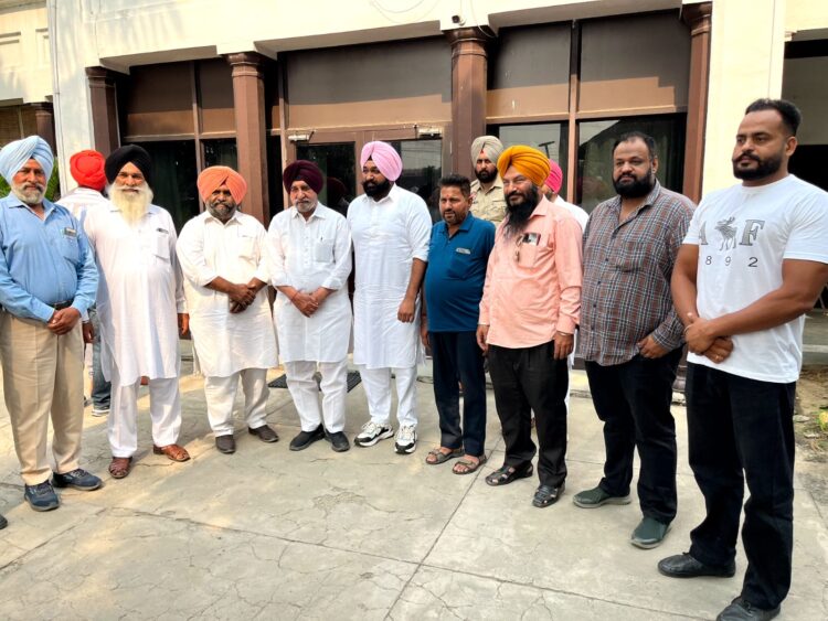 ਤ੍ਰਿਪਤ ਰਜਿੰਦਰ ਸਿੰਘ ਬਾਜਵਾ ਵਲੋਂ ਯੂਥ ਕਾਂਗਰਸੀ ਆਗੂ ਯੁੱਧਬੀਰ ਮਾਲਟੂ ਨਾਲ ਸੁਖਜਿੰਦਰ ਰੰਧਾਵਾ ਦੇ ਹੱਕ ਵਿੱਚ ਮੀਟਿੰਗ