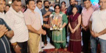 Madam Jiwan Gautam was honoured by Bapu Ganga Dass Welfare Committee on her retirement from the department