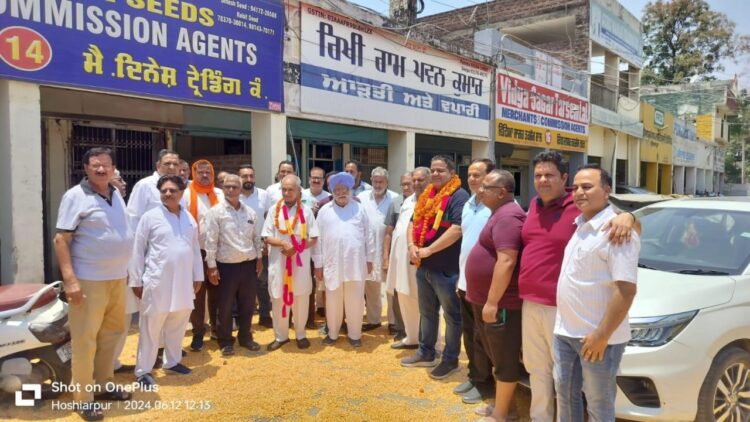 हनी सूद आढ़ती एसोसिएशन होशियारपुर के सर्वसम्मति से अध्यक्ष नियुक्त