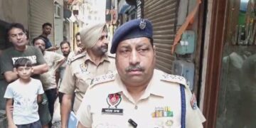 *1 kg gold, 7 kg silver and cash worth Rs 23 lakh looted from goldsmith’s shop