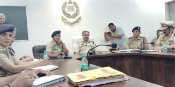 मानयोग बार्डर रेंज डीआईजी श्री राकेश कौशल और मानयोग एस एस पी बटाला श्री अश्विनी गोटियाल जी ने बटाला की आम जनता और बटाला के वरिष्ठ पुलिस अधिकारियों के साथ की नशे को खत्म करने के लिए एक अहम मीटिंग