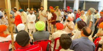 ਵਿਧਾਇਕ ਸ਼ੈਰੀ ਕਲਸੀ ਨੇ ਆੜ੍ਹਤੀਆਂ ਨਾਲ ਮੁਲਾਕਾਤ ਕਰਕੇ ਸਬਜ਼ੀ ਮੰਡੀ ਦੇ ਵਿਕਾਸ ਸਬੰਧੀ ਵਿਚਾਰ-ਵਟਾਂਦਰਾ ਕੀਤਾ