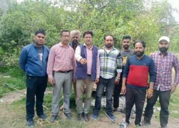 *ਸ਼ਿਵ ਸੈਨਾ ਉਦਵ ਬਾਲਾ ਸਾਹਿਬ ਠਾਕਰੇ ਵਲੇ ਕੀਤੀ ਗਈ ਸਰਕਾਰ ਦੀ ਕੀਤੀ ਨਿਖੇਧੀ