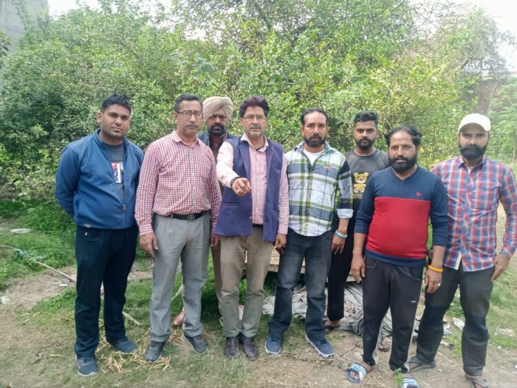 *ਸ਼ਿਵ ਸੈਨਾ ਉਦਵ ਬਾਲਾ ਸਾਹਿਬ ਠਾਕਰੇ ਵਲੇ ਕੀਤੀ ਗਈ ਸਰਕਾਰ ਦੀ ਕੀਤੀ ਨਿਖੇਧੀ