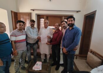 श्री महावीर जयंती के उपलक्ष्य में दिया एडीसी और पंजाब हेल्थ कॉरपोरेश चेयरमैन राममन बहल जी को मांग पत्र