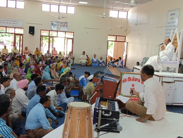 ਨਿਰੰਕਾਰੀ ਜਗਤ ਨੇ ਸ਼ਰਧਾਪੂਰਵਕ ਮਨਾਇਆ ਮਾਨਵ ਏਕਤਾ ਦਿਵਸ