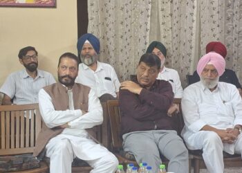 ਅਰਬਨ ਅਸਟੇਟ ਵਾਸੀਆਂ ਦੀ ਸਹਿਮਤੀ ਤੋਂ ਬਿਨਾਂ ਕੀਤੀ ਪ੍ਰਧਾਨ ਦੀ ਨਿਯੁਕਤੀ ਲੋਕਾਂ ਨੂੰ ਨਾ ਮਨਜੂਰ :ਕਸ਼ਮੀਰ ਸਿੰਘ ਬੋਪਾਰਾਏ ,ਹੀਰਾ ਵਾਲੀਆ , ਕਰਨੈਲ ਸਿੰਘ