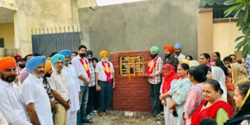 ਬਟਾਲਾ ਸ਼ਹਿਰ ਅੰਦਰ ਵਿਕਾਸ ਜਾਰੀ- ਲੋਕਾਂ ਦੀ ਚਿਰੋਕਣੀ ਮੰਗ ਪੂਰੀ ਕਰਦਿਆਂ ਵਾਰਡ ਨੰਬਰ 48 ਵਿਖੇ ਗਲੀ ਬਣਾਉਣ ਦਾ ਕੰਮ ਸ਼ੁਰੂ