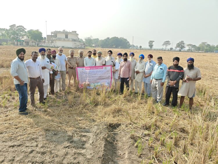 ਖੇਤੀਬਾੜੀ ਵਿਭਾਗ ਅਤੇ ਪੁਲਿਸ ਵਿਭਾਗ ਦੀ ਟੀਮ ਪਿੰਡ ਐਨੋਕੋਟ ਅਤੇ ਚੀਮਾ ਕਲਾਂ ਪਹੁੰਚੀ