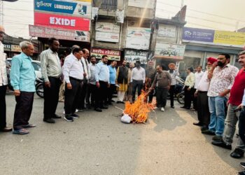 *ਕਾਂਗਰਸ ਪਾਰਟੀ ਦੇ ਪ੍ਰਧਾਨ ਦੀ ਸ਼ਬਦਾਵਲੀ ਨੇ ਕਾਂਗਰਸ ਦਾ ਅਸਲ ਚੇਹਰਾ ਲੋਕਾਂ ਦੇ ਸਾਹਮਣੇਂ ਲਿਆਂਦਾ______ਹੀਰਾ ਵਾਲਿਆ*